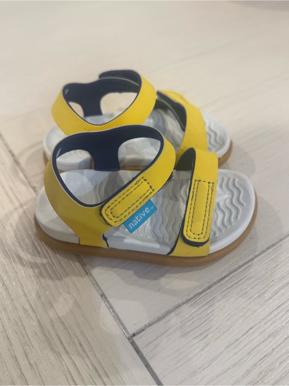 Native Toddler 5T Yellow and Blue Velcro Charley Sandals Size C5 - Picture 3 of 6